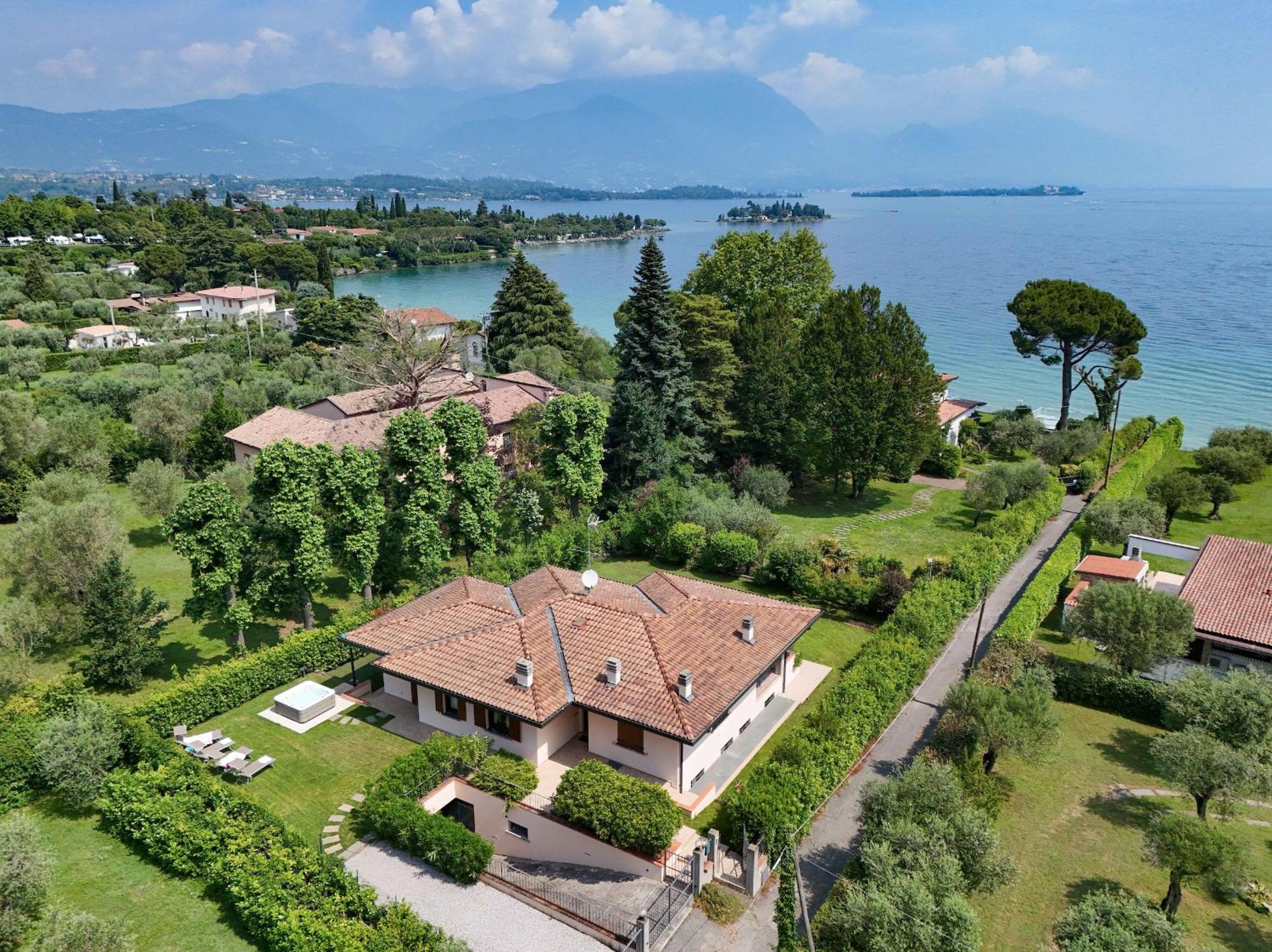 Villa Giulia Manerba del Garda Buitenkant foto