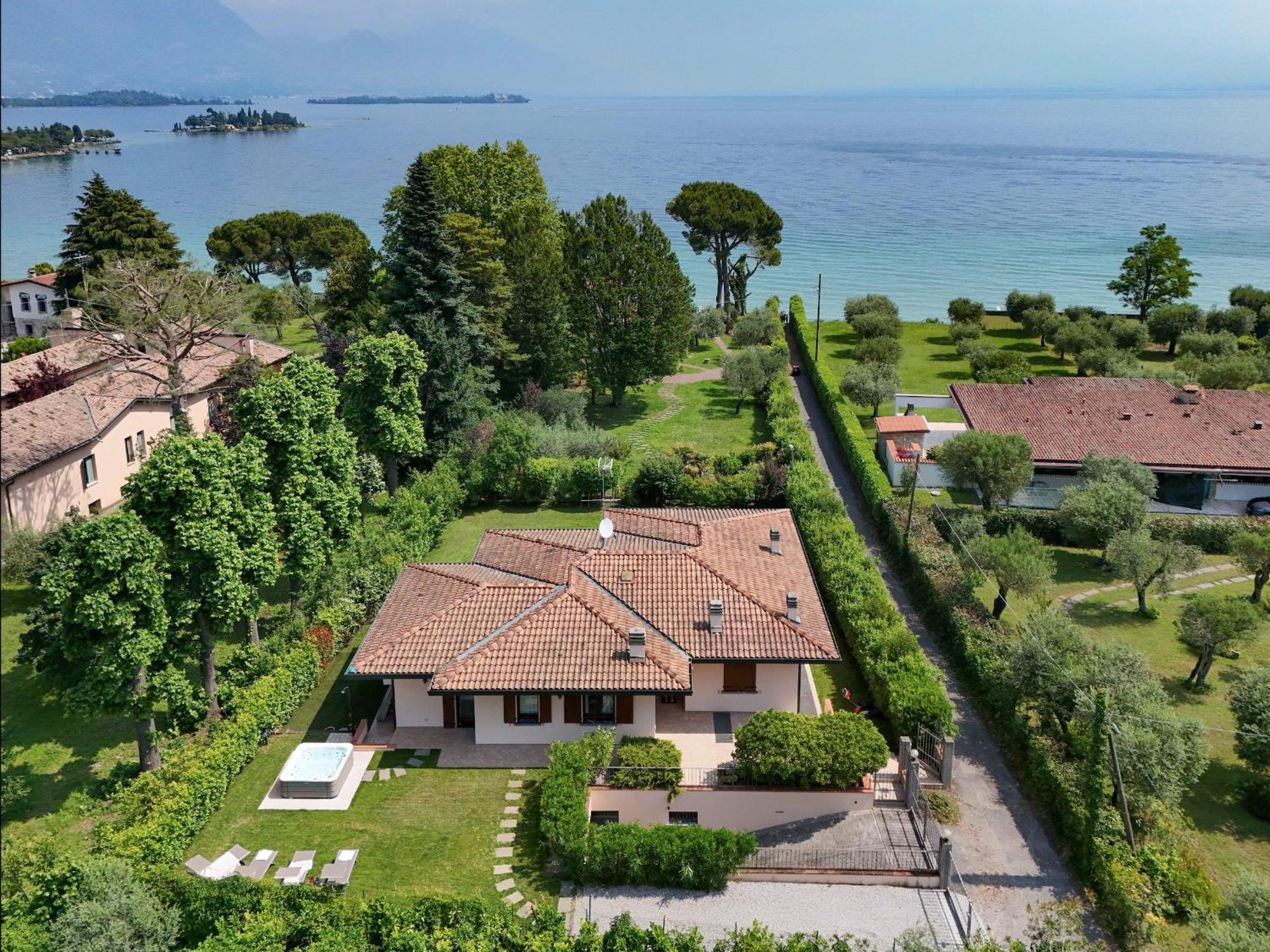 Villa Giulia Manerba del Garda Buitenkant foto